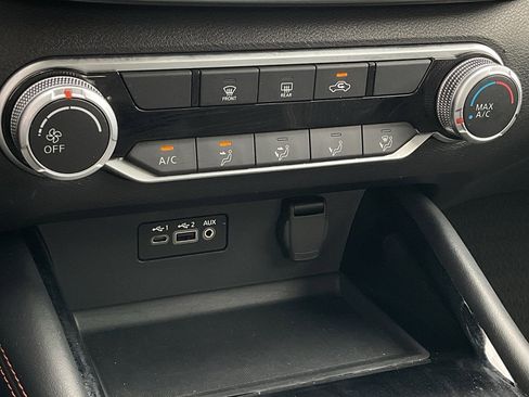 Used 2025 Nissan Altima 2.5 SR image 31