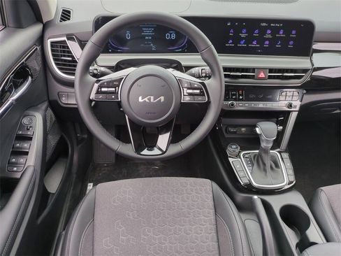 New 2026 Kia Seltos S image 27