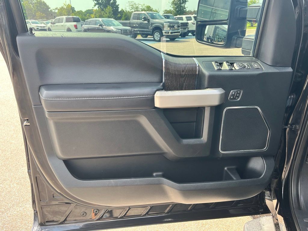 Used 2021 Ford F250 Lariat AWD/4WD image 11