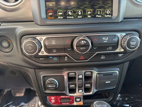 Used 2023 Jeep Wrangler Unlimited Rubicon 4xe AWD/4WD image 25