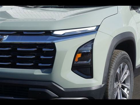 New 2026 Chevrolet Equinox LT image 4