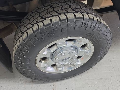 Used 2016 Ford F250 XLT w/ XLT Premium Package image 20