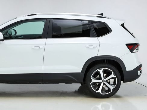New 2025 Volkswagen Taos SEL image 43