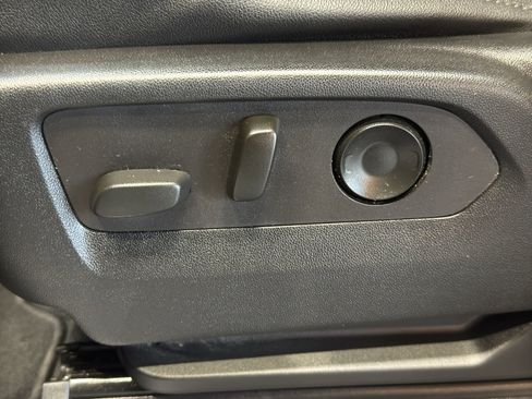 Used 2021 Chevrolet Suburban Z71 image 20