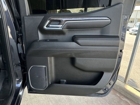 Used 2023 Chevrolet Silverado 1500 LTZ RWD image 33