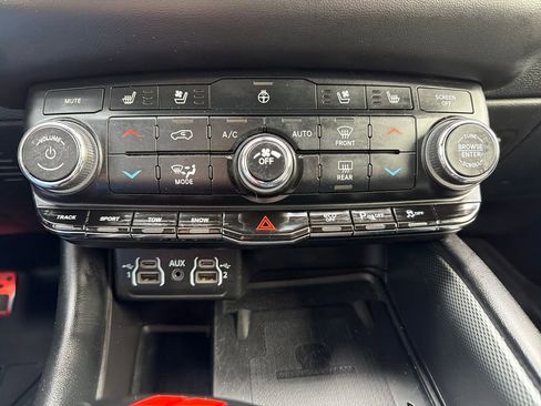 Used 2021 Dodge Durango R/T w/ Tow 'N Go Package AWD/4WD image 9