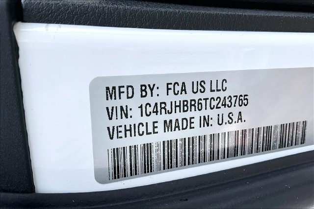 New 2026 Jeep Grand Cherokee Limited w/ Limited Altitude Package AWD/4WD image 8