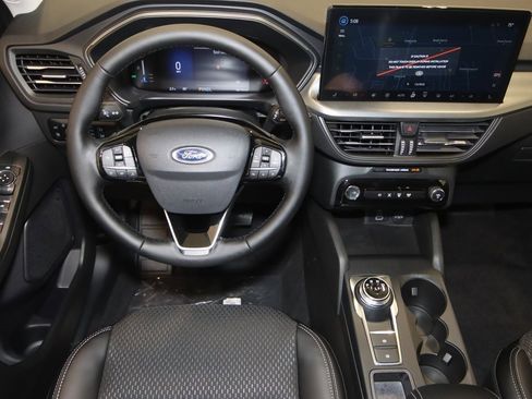 Certified 2024 Ford Escape SE image 50