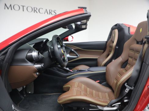 Certified 2022 Ferrari 812 GTS image 15