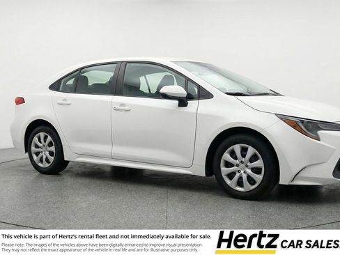 Used 2025 Toyota Corolla LE FWD image 1