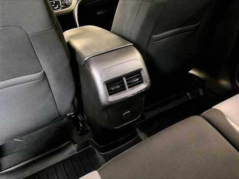 Used 2018 Chevrolet Equinox LS AWD/4WD image 29