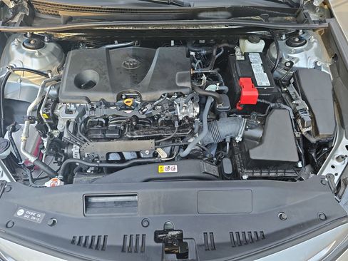 Used 2024 Toyota Camry SE image 30