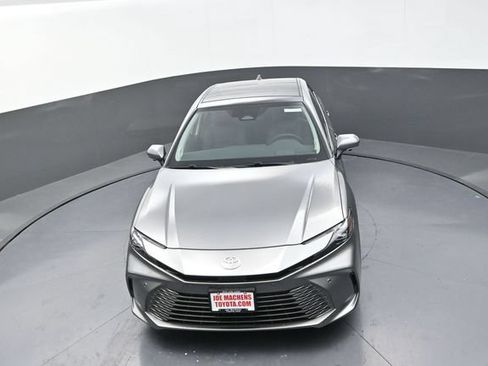 New 2025 Toyota Camry XLE w/ Premium Plus Package FWD image 19
