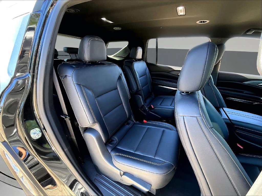 Used 2025 Chevrolet Traverse LT AWD/4WD image 29