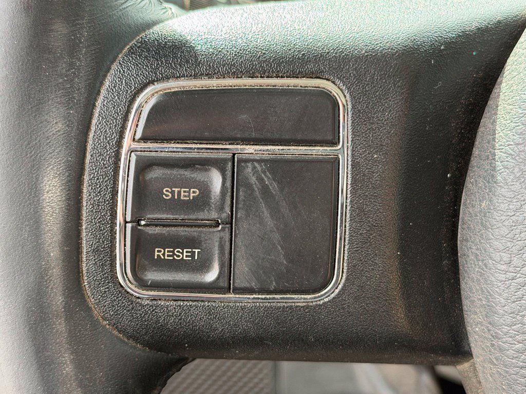 Used 2017 Jeep Wrangler Rubicon AWD/4WD image 14
