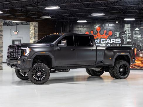 Used 2026 GMC Sierra 3500 Denali Ultimate AWD/4WD image 3