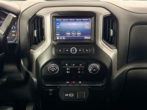 Used 2021 Chevrolet Silverado 1500 W/T w/ WT Value Package AWD/4WD image 26