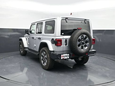 Used 2023 Jeep Wrangler Unlimited Sahara w/ LED Lighting Group AWD/4WD image 7