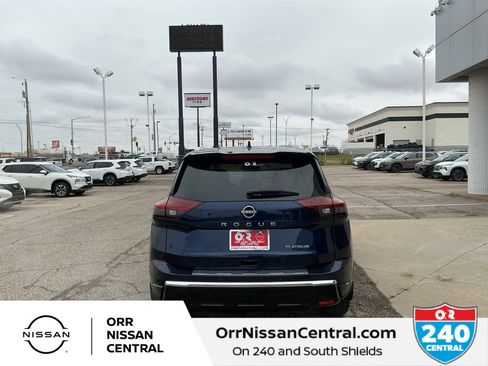 Used 2024 Nissan Rogue Platinum w/ Platinum Premium Package image 6