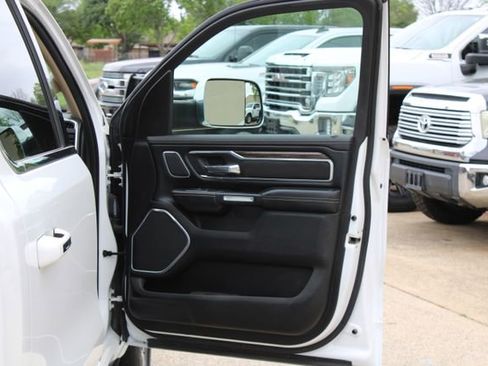 Used 2019 RAM 1500 Laramie AWD/4WD image 47