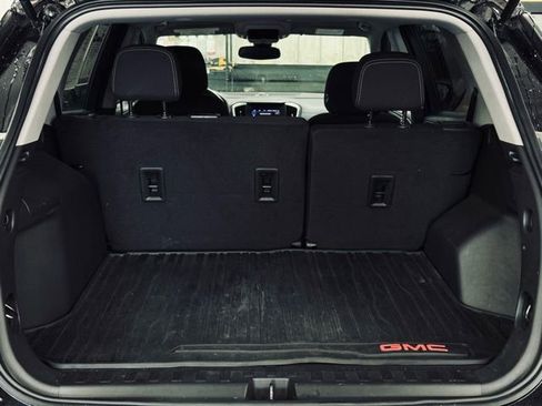 Used 2022 GMC Terrain SLE w/ Driver Convenience Package image 10