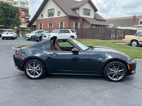 Used 2019 MAZDA MX-5 Miata RF Grand Touring RWD image 8