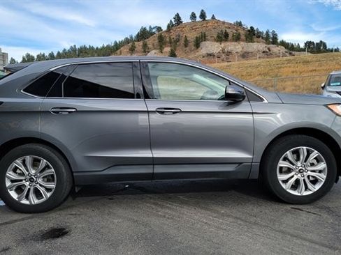 Used 2024 Ford Edge Titanium image 4