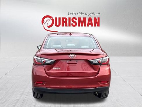 Used 2019 Toyota Yaris LE image 3