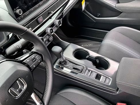 Certified 2025 Honda Civic Sport image 17