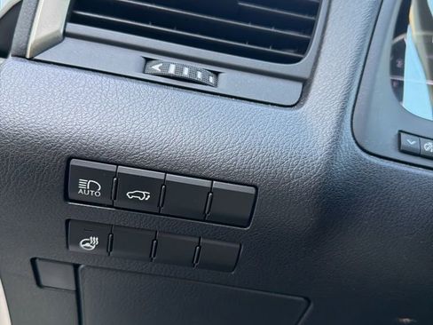 Certified 2021 Lexus RX 350L Premium w/ Premium Package image 32