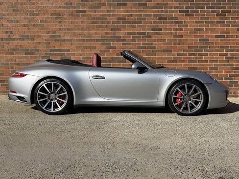 Certified 2019 Porsche 911 Carrera 4S image 8