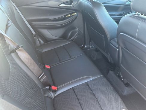 Used 2022 Buick Encore GX Essence image 13