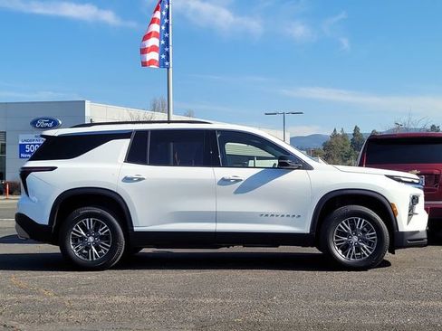 New 2026 Chevrolet Traverse LT AWD/4WD image 4