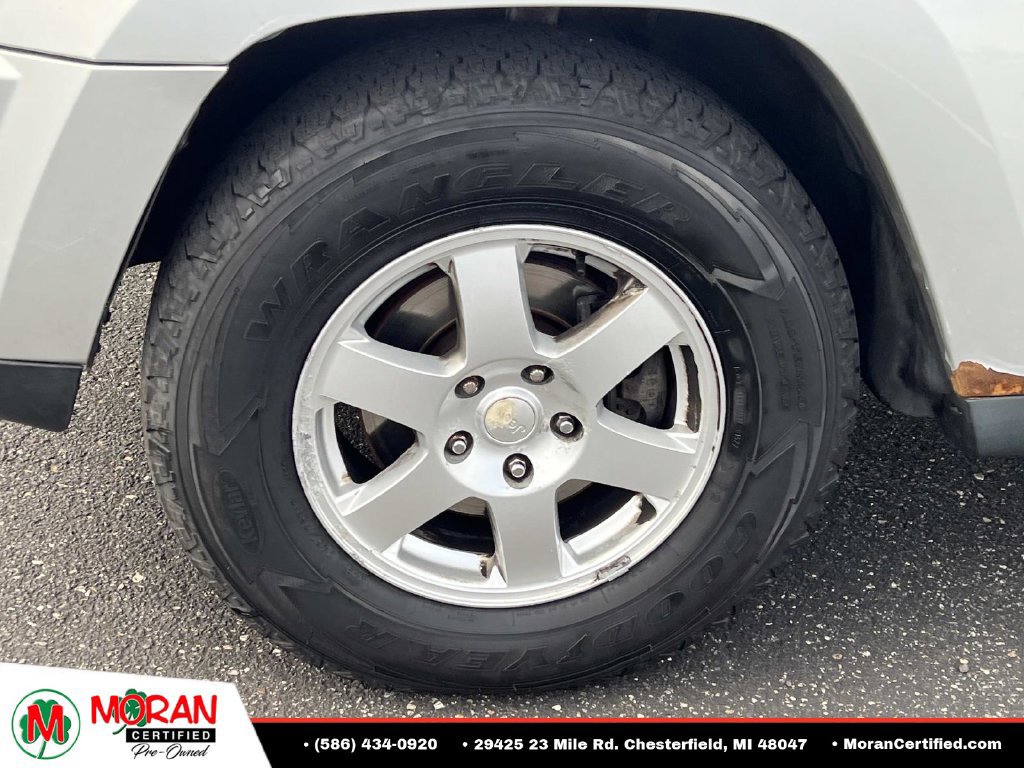 Used 2008 Jeep Grand Cherokee Laredo AWD/4WD image 9
