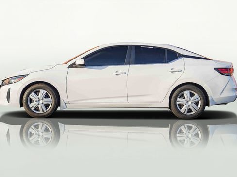 Used 2024 Nissan Sentra SV image 6