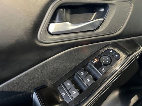 Used 2024 Nissan Rogue SV image 22