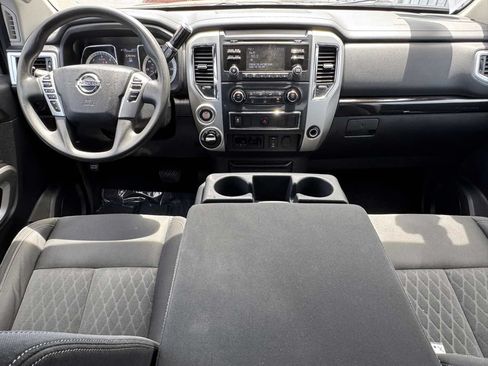 Used 2017 Nissan Titan SV AWD/4WD image 17