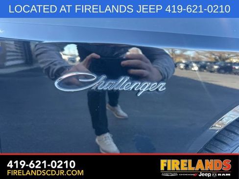 Used 2014 Dodge Challenger R/T image 17