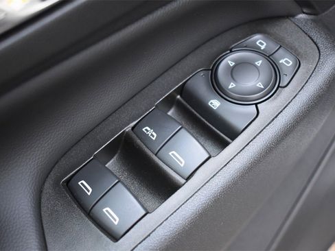 Used 2022 Chevrolet Equinox LT image 25