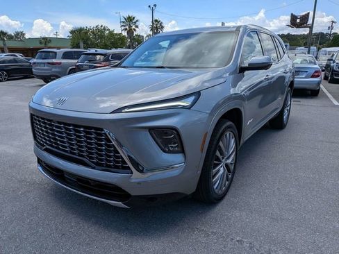 New 2026 Buick Enclave Avenir w/ Super Cruise Package FWD image 9