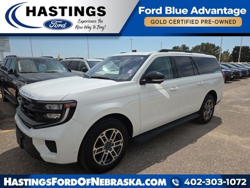 Used 2025 Ford Expedition Max Active AWD/4WD image 1