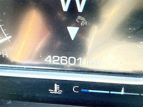 Used 2023 GMC Sierra 1500 Denali Ultimate image 12