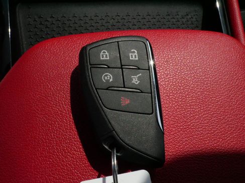 Used 2024 Chevrolet Blazer EV RS AWD/4WD image 32