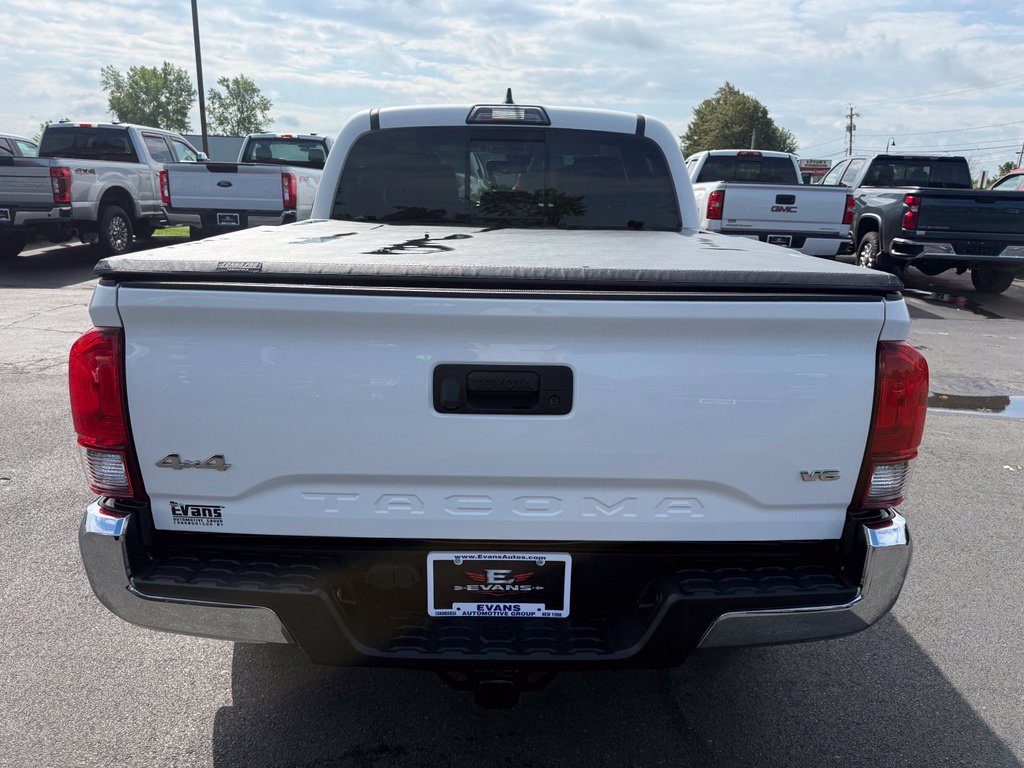 Used 2018 Toyota Tacoma SR5 AWD/4WD image 6