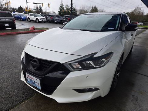 Used 2016 Nissan Maxima Platinum w/ Interior Lighting Package image 1