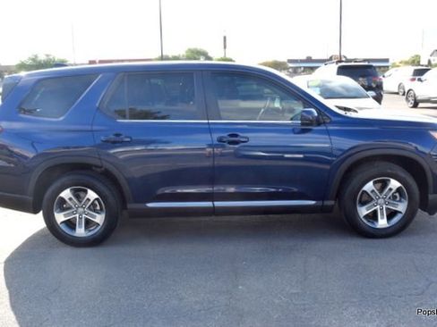 Certified 2025 Honda Pilot EX-L image 3