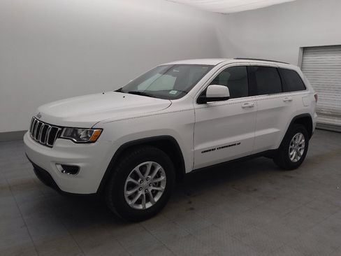 Used 2022 Jeep Grand Cherokee Laredo E image 2