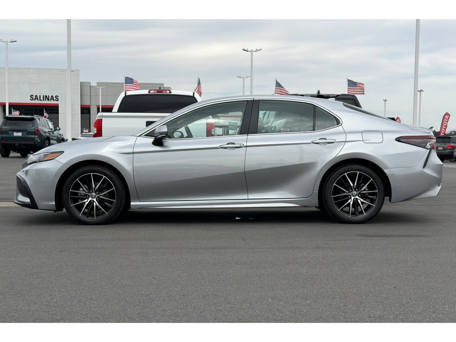 Certified 2024 Toyota Camry SE FWD image 7