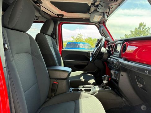 Used 2022 Jeep Wrangler Unlimited Sport AWD/4WD image 19