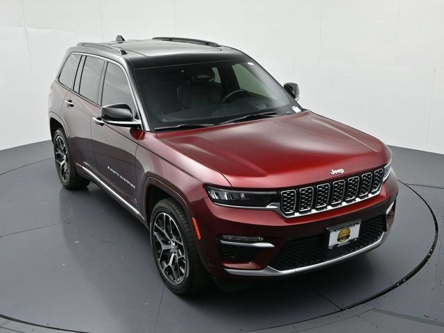 Used 2025 Jeep Grand Cherokee Summit AWD/4WD image 18